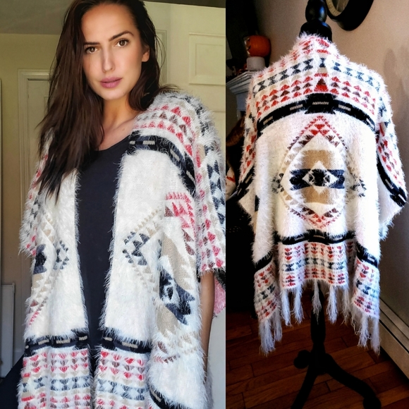 Free People Jackets & Blazers - FINAL❗Free People Boho Southwestern Poncho